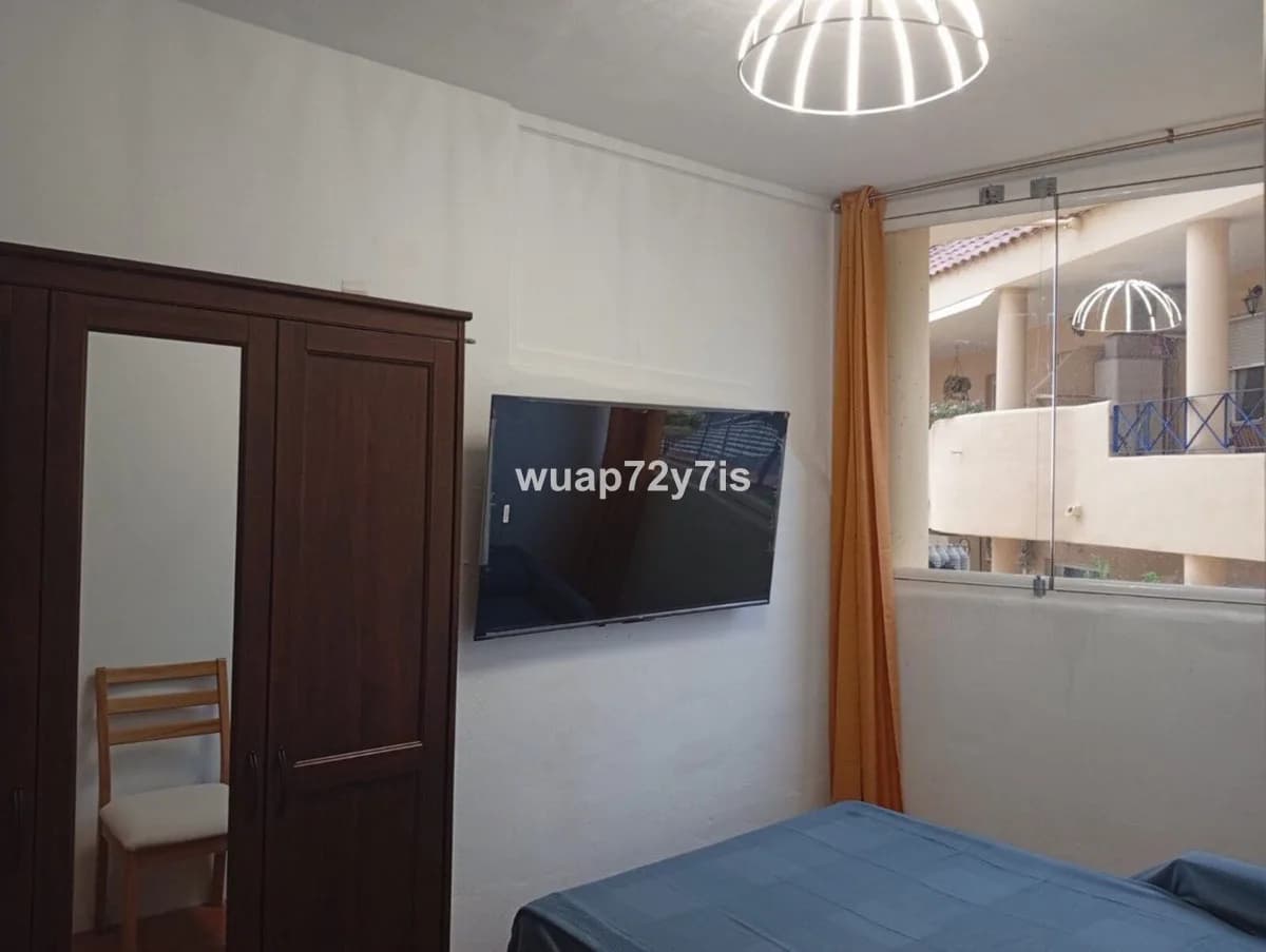 3 Bedroom Ground Floor Apartment for Sale in Fuengirola, Málaga - Image 9