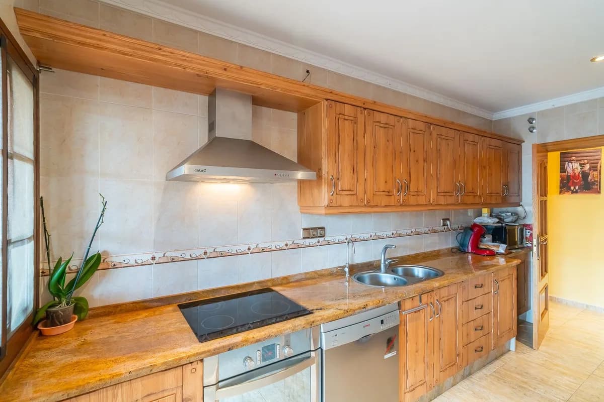 5 Bedroom Detached Villa for Sale in Mijas, Málaga - Image 9