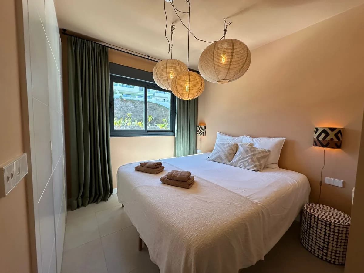 2 Bedroom Middle Floor Apartment for Sale in Calanova Golf, Málaga - Image 9