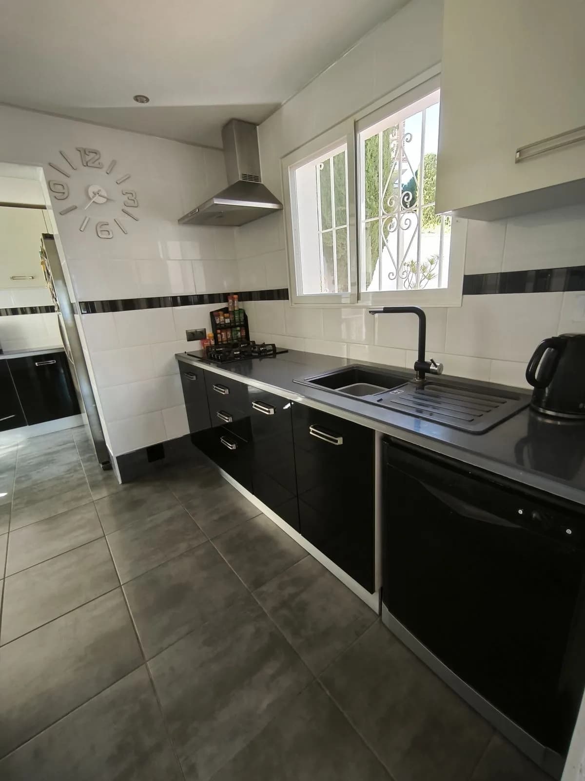 5 Bedroom Detached Villa for Sale in Cerros del Aguila, Málaga - Image 5