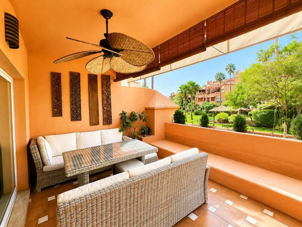 3 Bedroom Middle Floor Apartment for Sale in Guadalmina Baja, Málaga