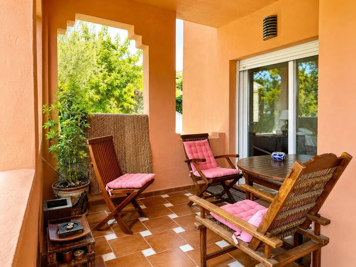 3 Bedroom Middle Floor Apartment for Sale in Guadalmina Baja, Málaga - Image 5