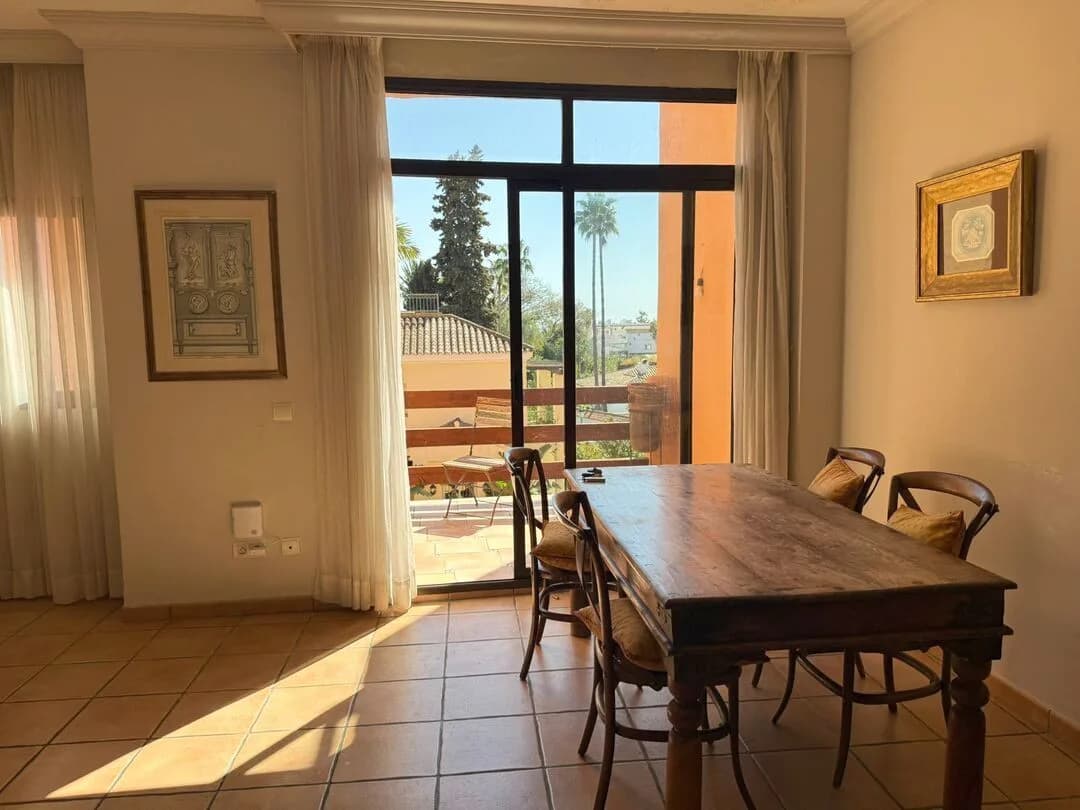 3 Bedroom Duplex for Sale in Estepona, Málaga - Image 3
