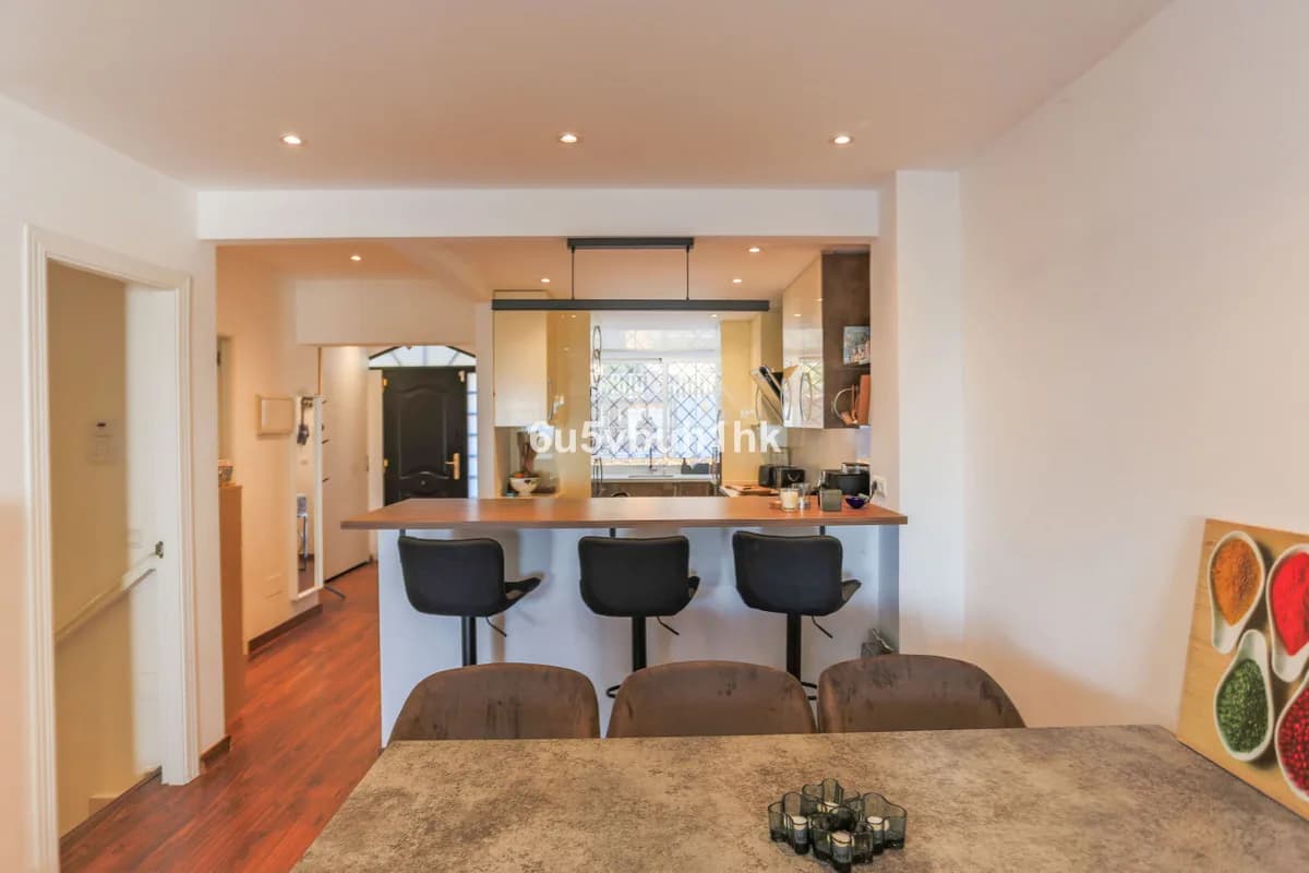 4 Bedroom Townhouse for Sale in Benalmadena, Málaga - Image 3