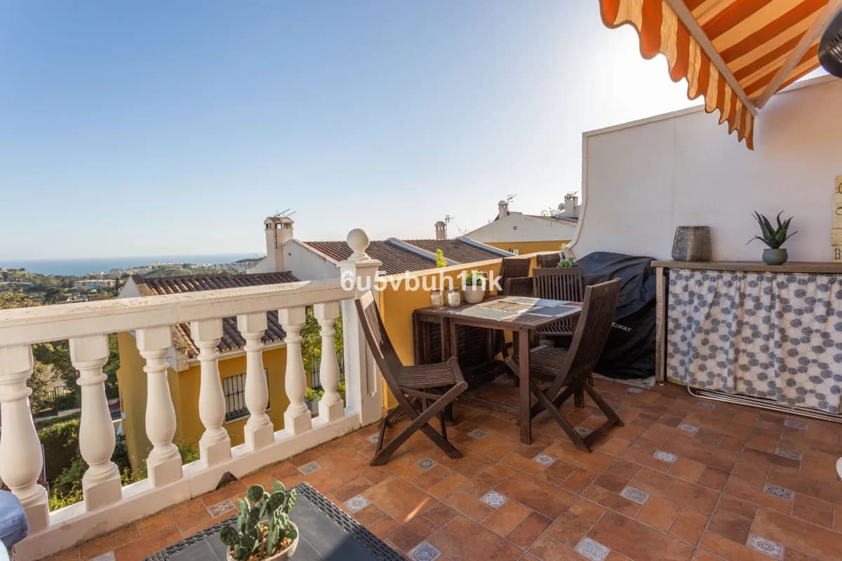 4 Bedroom Townhouse for Sale in Benalmadena, Málaga - Image 8