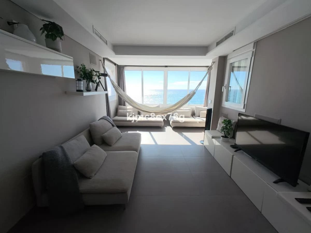 1 Bedroom Penthouse for Sale in Mijas Costa, Málaga - Image 2