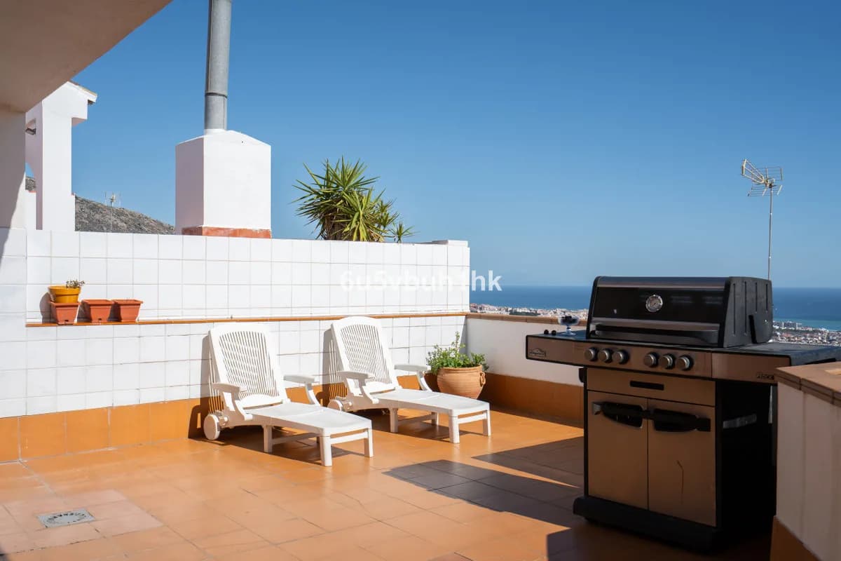 4 Bedroom Townhouse for Sale in Benalmadena Pueblo, Málaga - Image 5