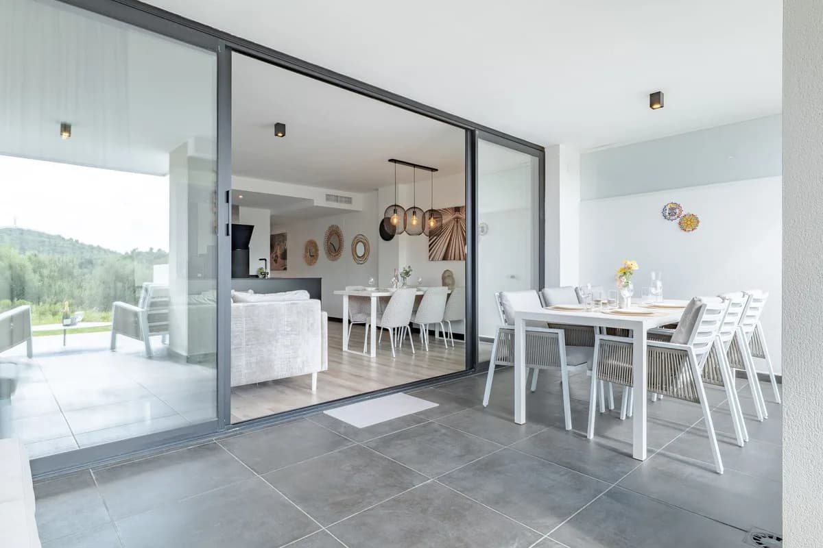 3 Bedroom Ground Floor Apartment for Sale in Mijas, Málaga - Image 2