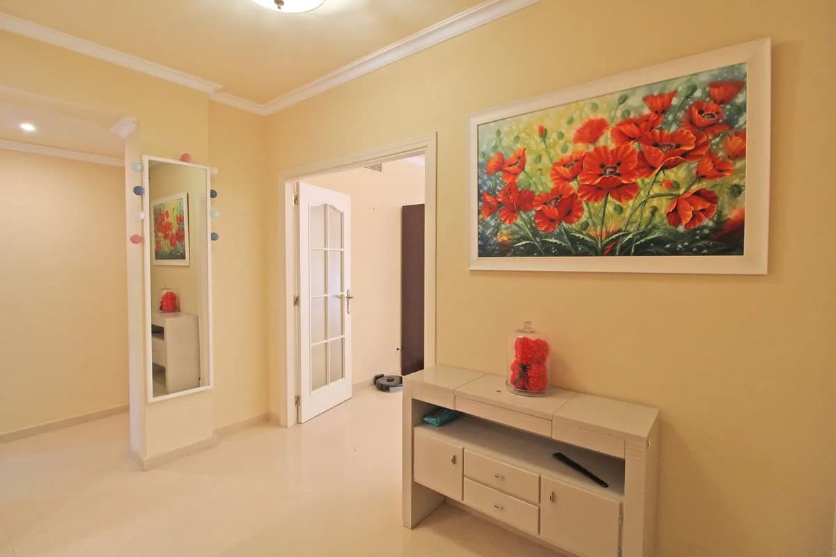 2 Bedroom Ground Floor Apartment for Sale in Puerto Banús, Málaga - Image 9