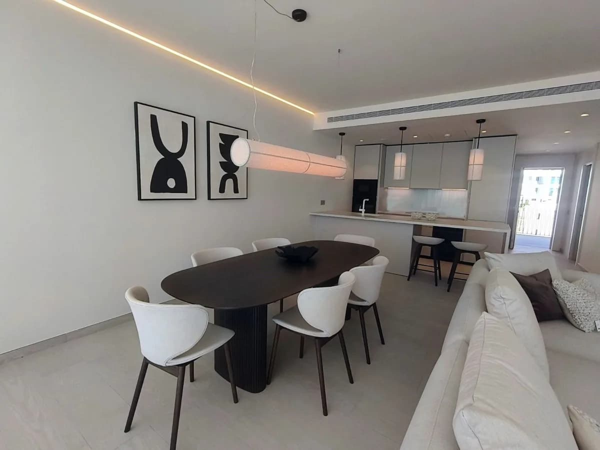 3 Bedroom Middle Floor Apartment for Sale in Fuengirola, Málaga - Image 6