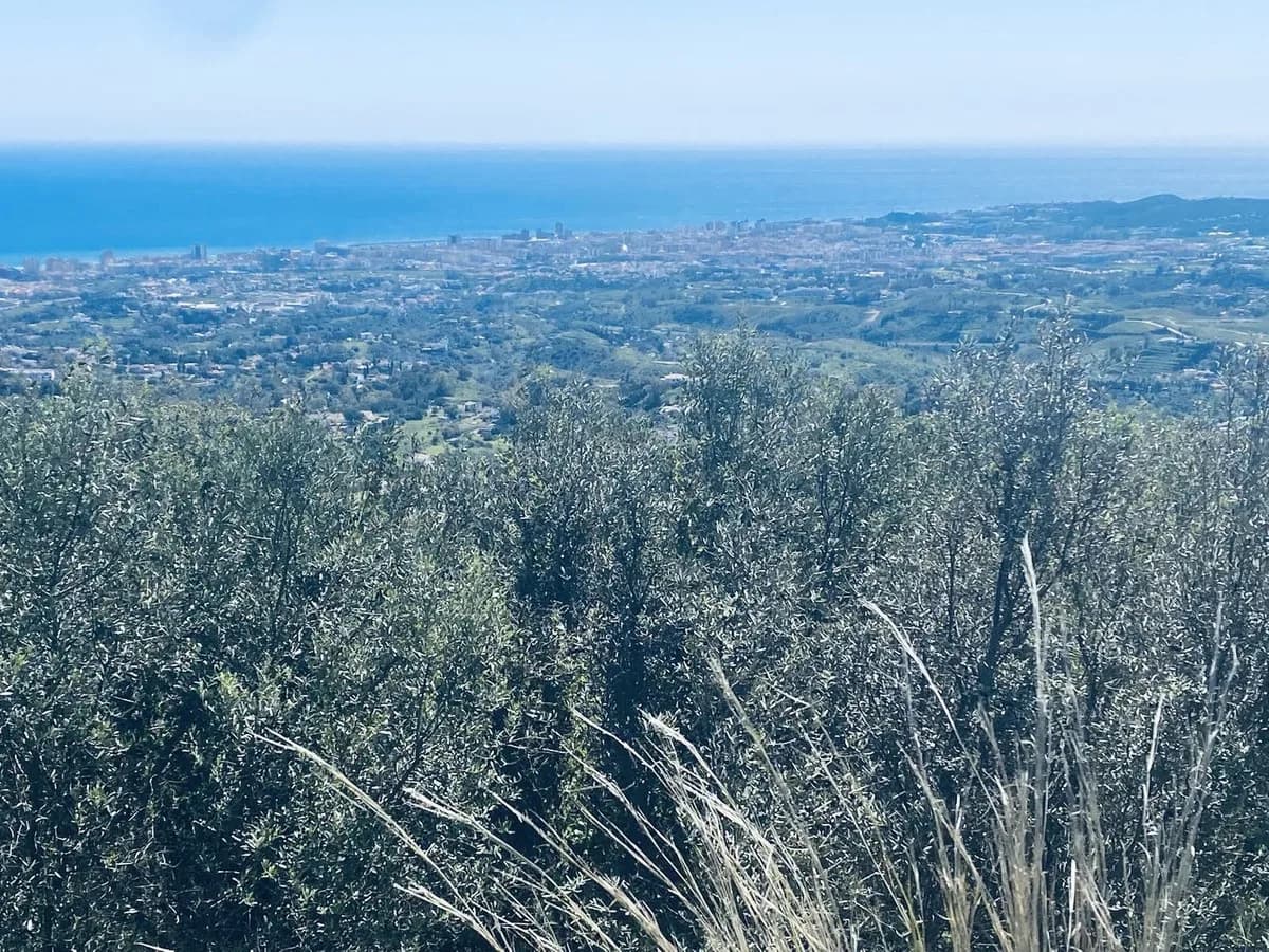 5 Bedroom Detached Villa for Sale in Valtocado, Málaga - Image 2
