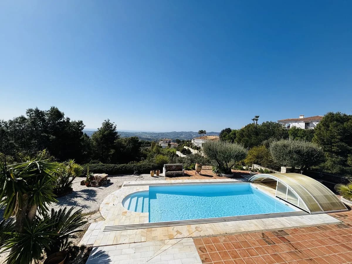5 Bedroom Detached Villa for Sale in Valtocado, Málaga - Image 4