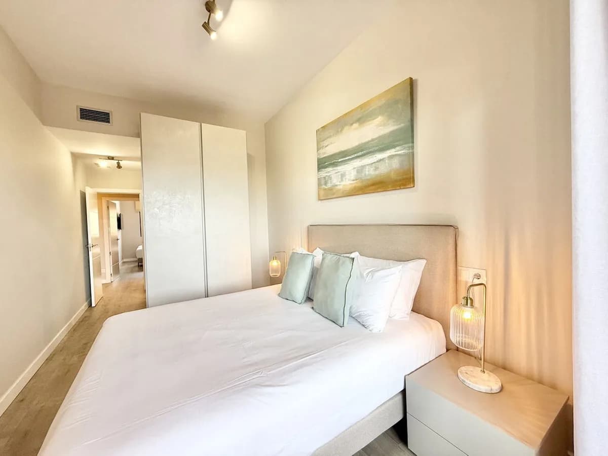 2 Bedroom Middle Floor Apartment for Sale in Benahavís, Málaga - Image 9
