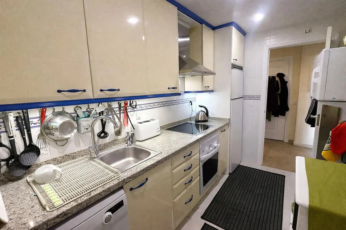 2 Bedroom Ground Floor Apartment for Sale in La Duquesa, Málaga - Image 6