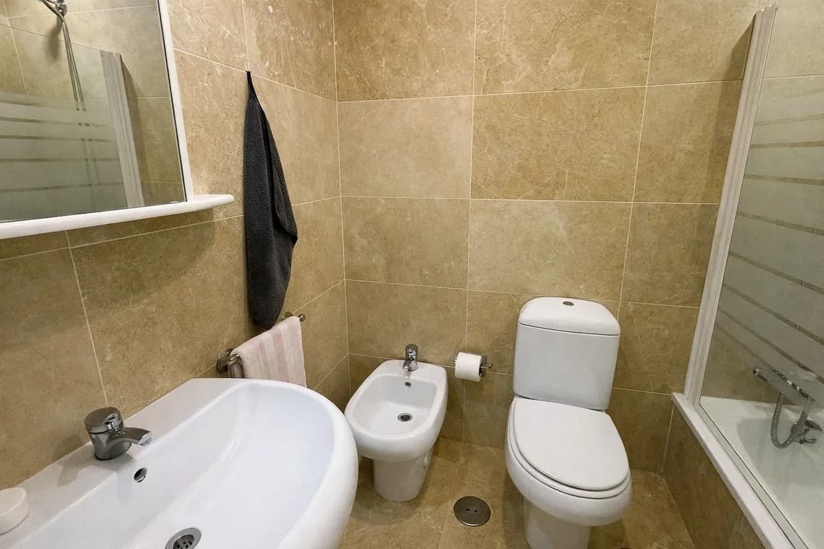 2 Bedroom Ground Floor Apartment for Sale in La Duquesa, Málaga - Image 8