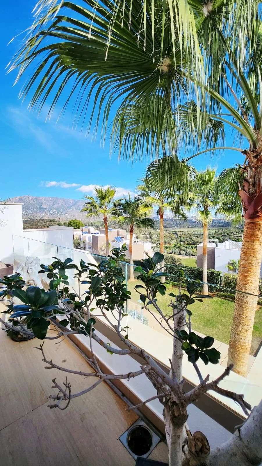 2 Bedroom Semi-Detached House for Sale in La Cala de Mijas, Málaga - Image 5