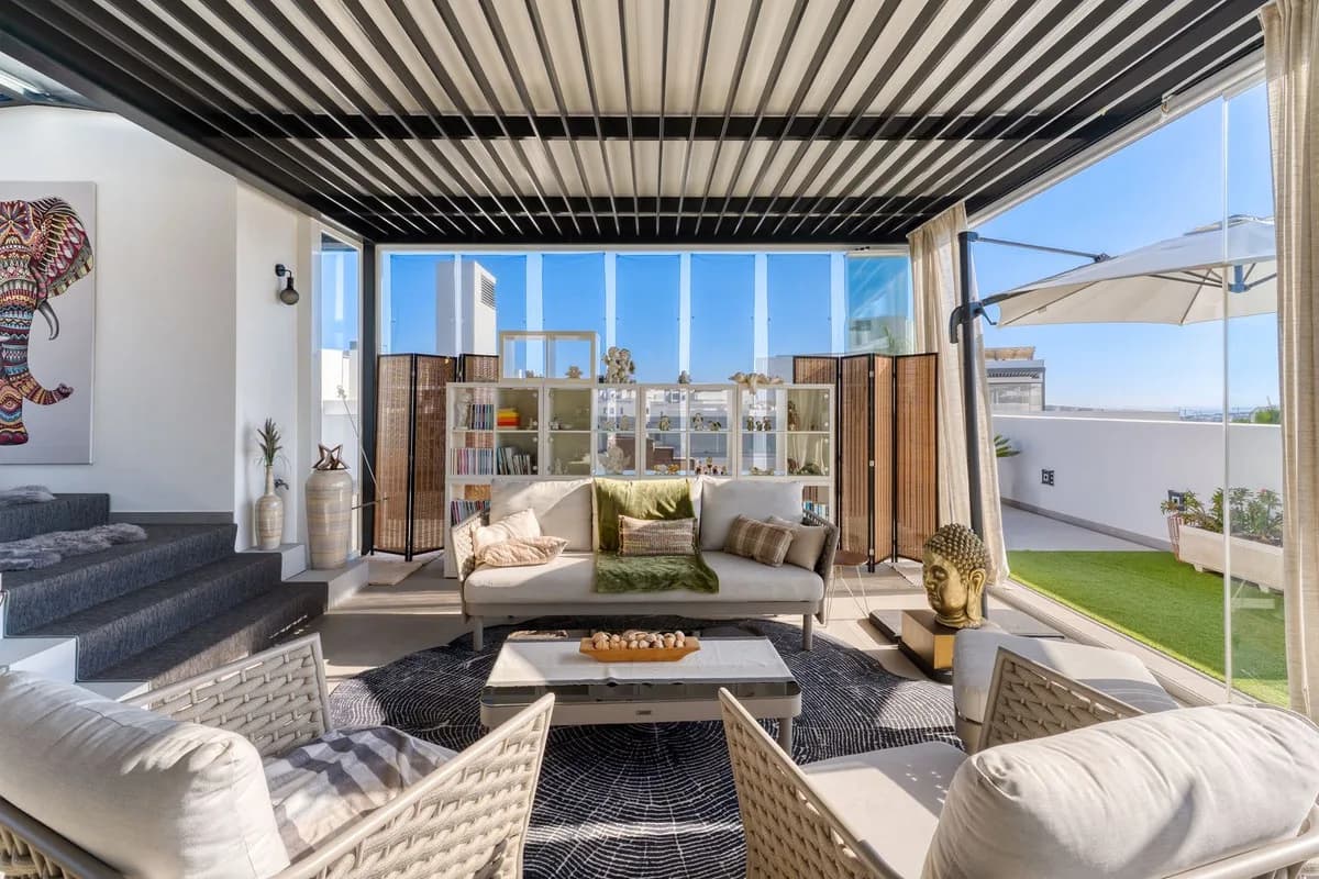 3 Bedroom Penthouse for Sale in Estepona, Málaga - Image 6