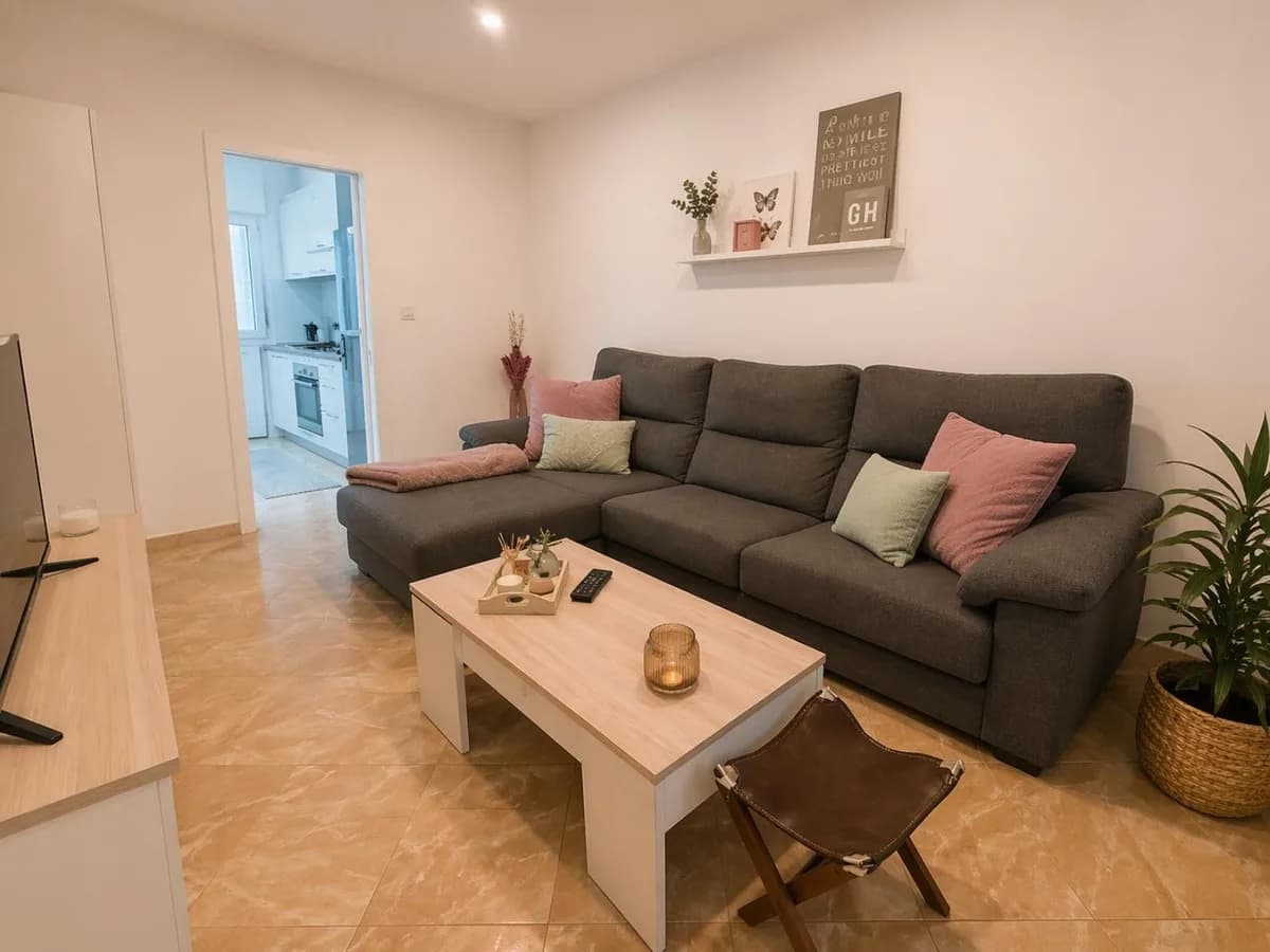 2 Bedroom Townhouse for Sale in Dos Hermanas, Málaga - Image 2