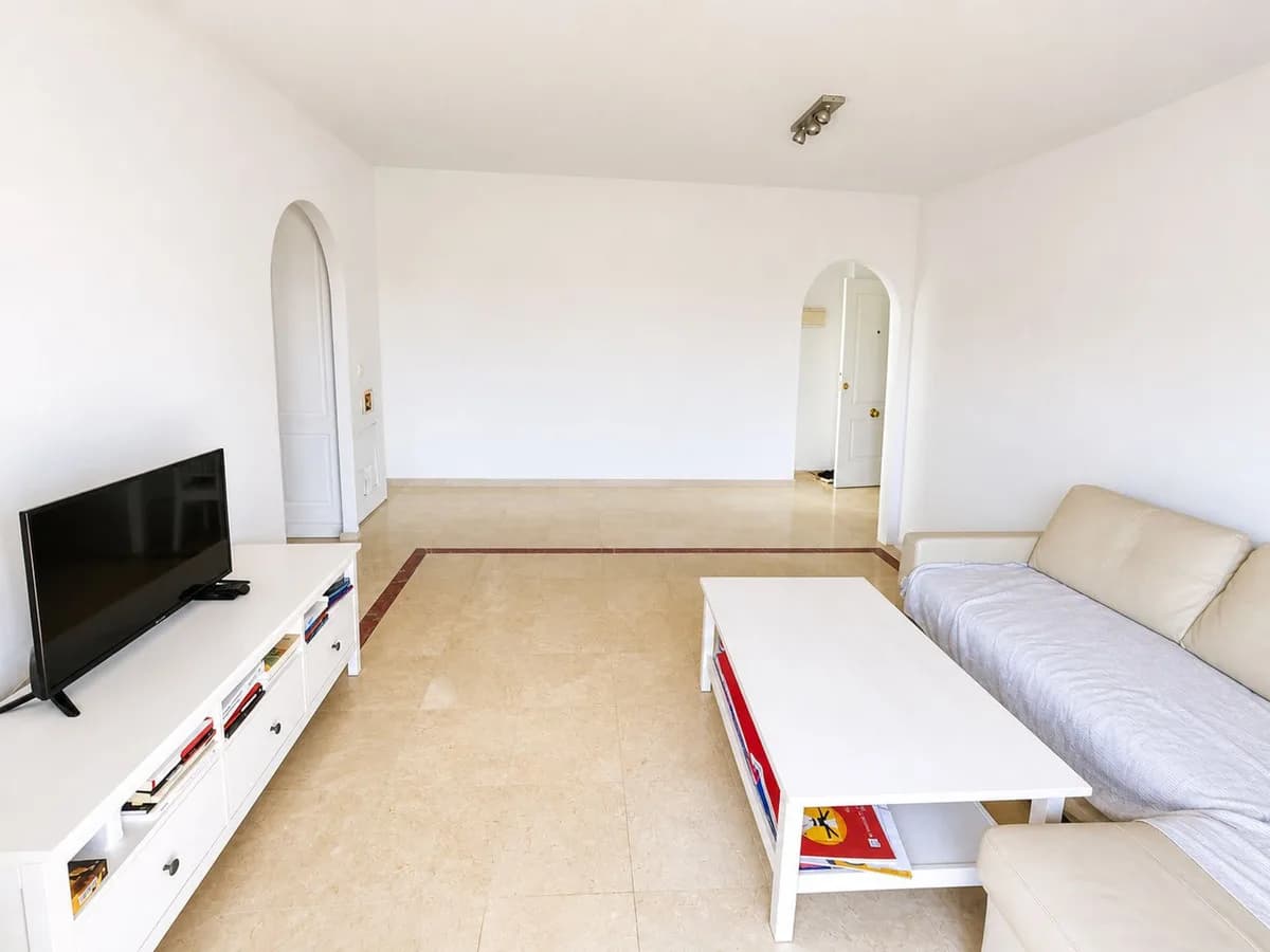 1 Bedroom Penthouse for Sale in San Luis de Sabinillas, Málaga - Image 8