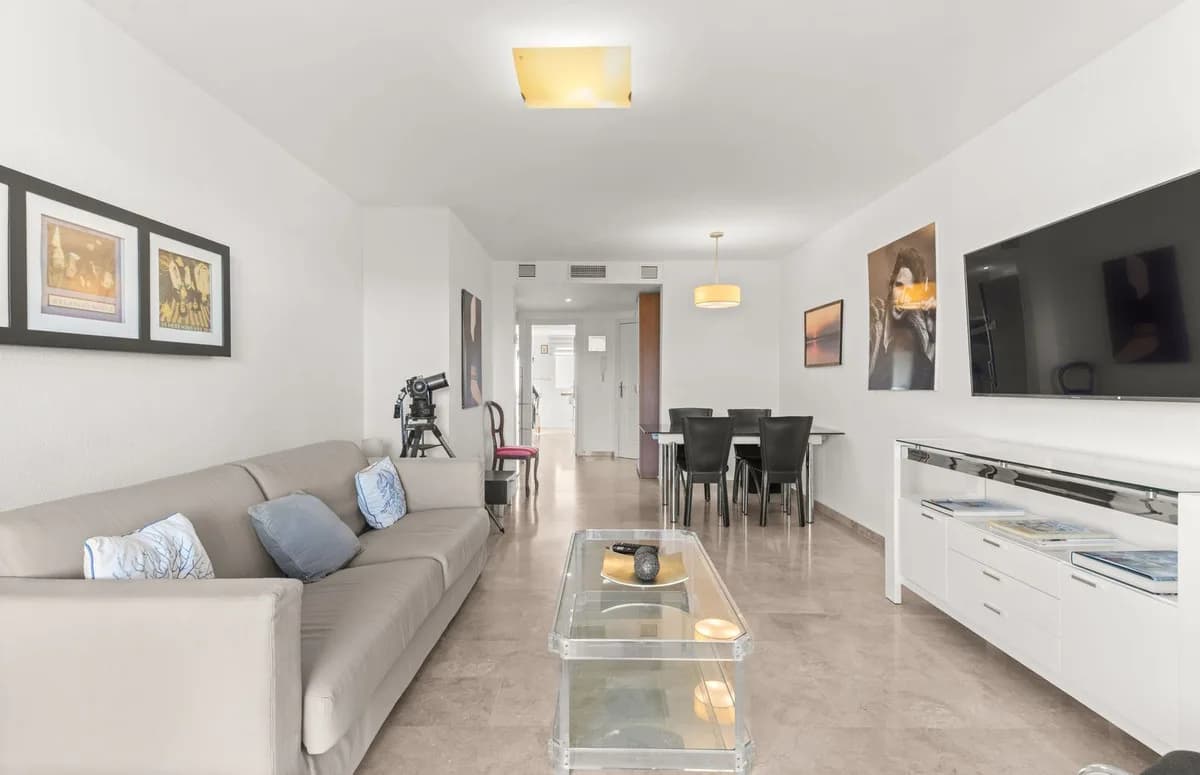 2 Bedroom Penthouse for Sale in Atalaya, Málaga - Image 2