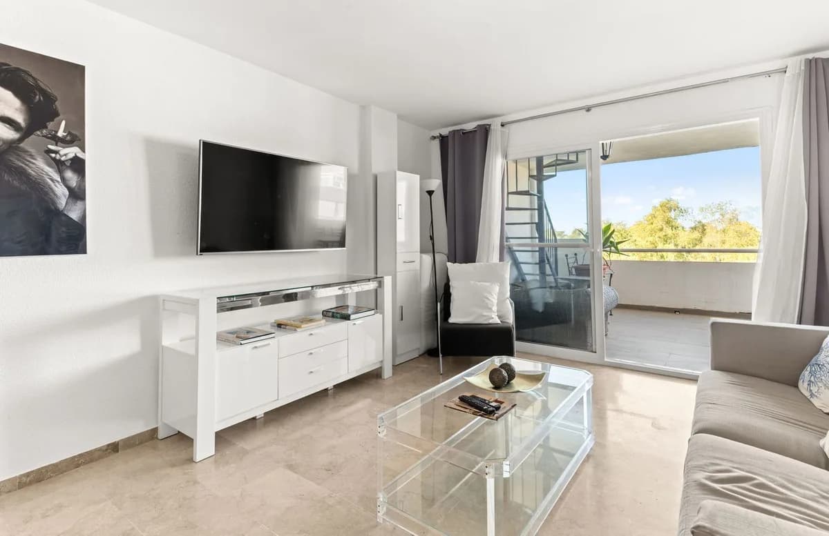 2 Bedroom Penthouse for Sale in Atalaya, Málaga - Image 5