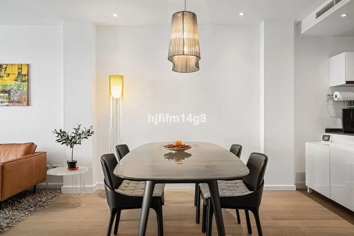 2 Bedroom Penthouse for Sale in Benahavís, Málaga - Image 9