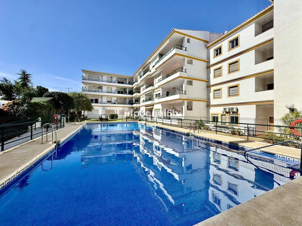 2 Bedroom Top Floor Apartment for Sale in La Cala de Mijas, Málaga - Image 4