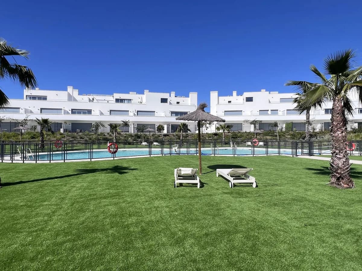 3 Bedroom Top Floor Apartment for Sale in Bel Air, Málaga