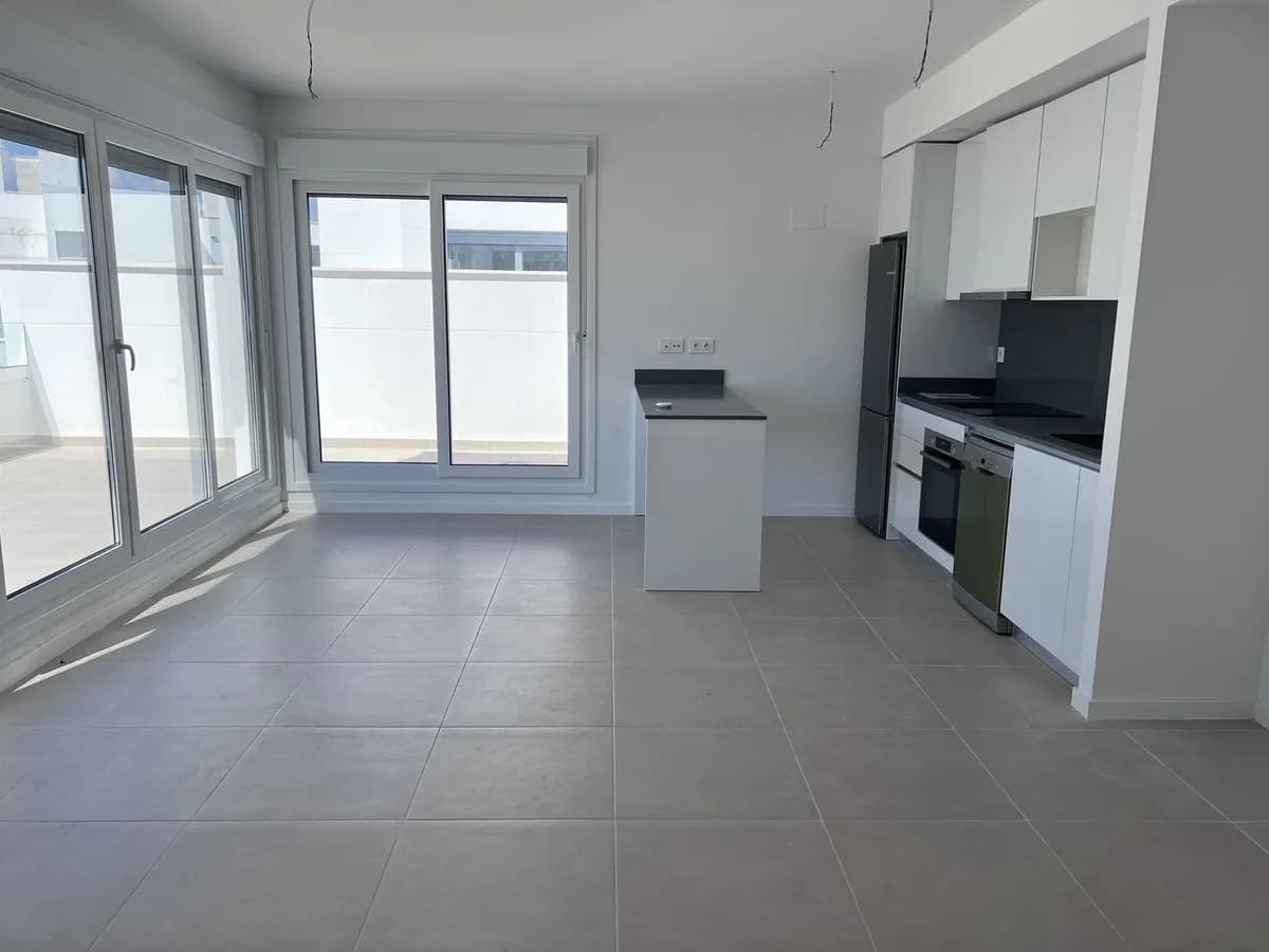 3 Bedroom Top Floor Apartment for Sale in Bel Air, Málaga - Image 5