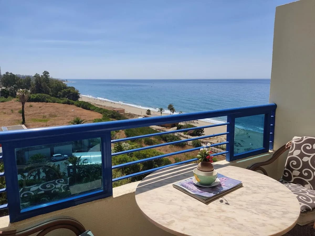 1 Bedroom Middle Floor Apartment for Sale in Marbella, Málaga
