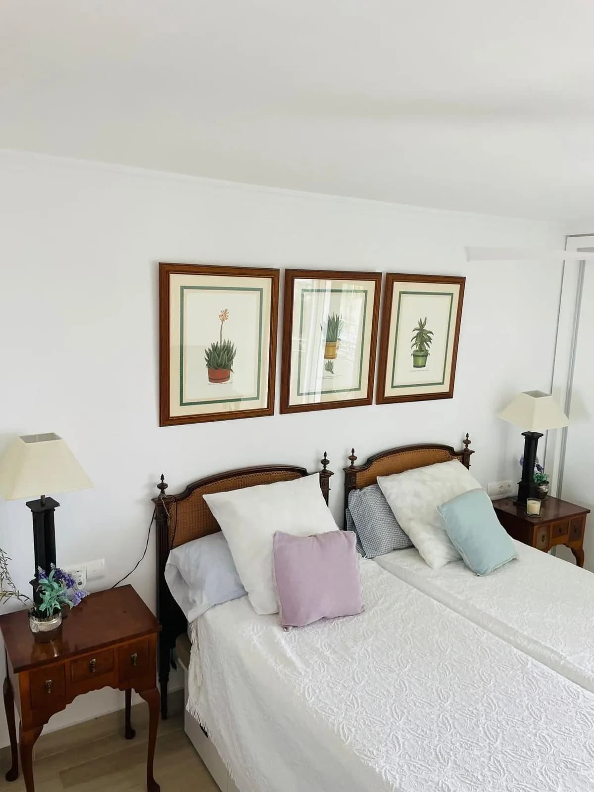 2 Bedroom Middle Floor Apartment for Sale in Fuengirola, Málaga - Image 4