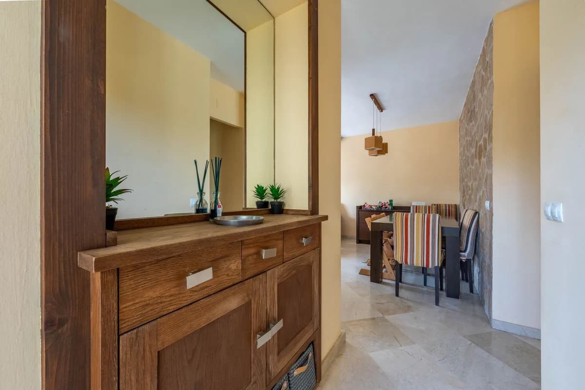 2 Bedroom Ground Floor Apartment for Sale in Aloha, Málaga - Image 6