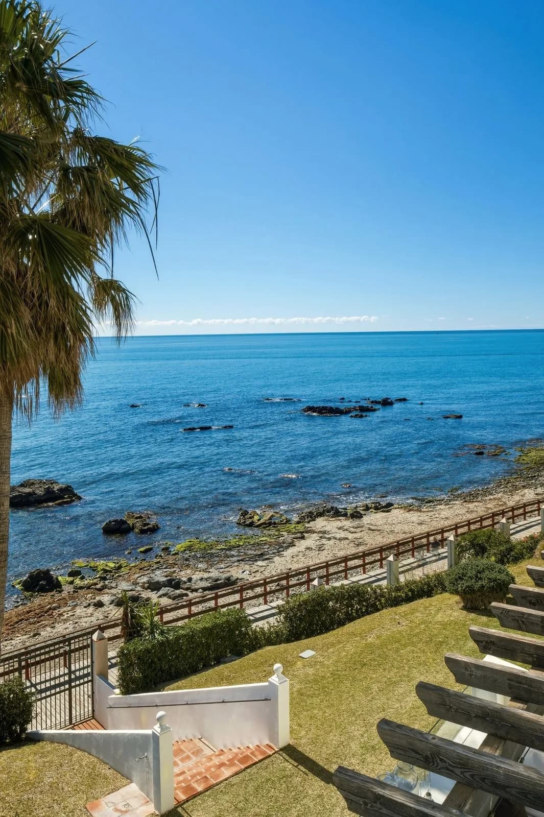3 Bedroom Penthouse for Sale in Calahonda, Málaga - Image 5