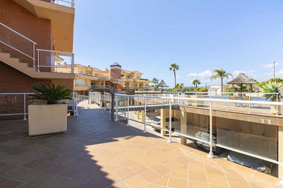 2 Bedroom Ground Floor Apartment for Sale in El Chaparral, Málaga - Image 7