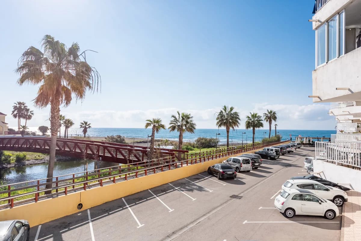2 Bedroom Middle Floor Apartment for Sale in San Pedro de Alcántara, Málaga