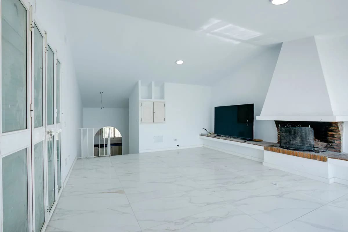 3 Bedroom Detached Villa for Sale in Estepona, Málaga - Image 4