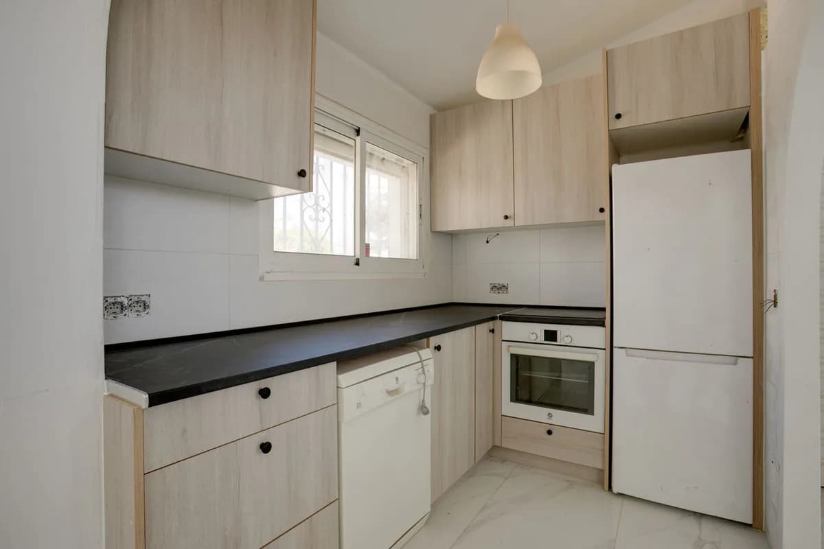 3 Bedroom Detached Villa for Sale in Estepona, Málaga - Image 7