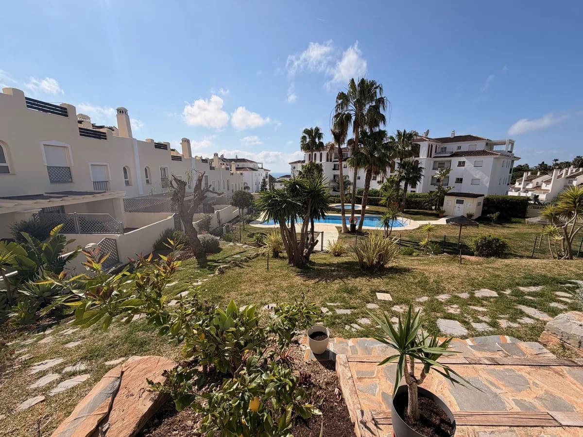 4 Bedroom Townhouse for Sale in Calahonda, Málaga - Image 4