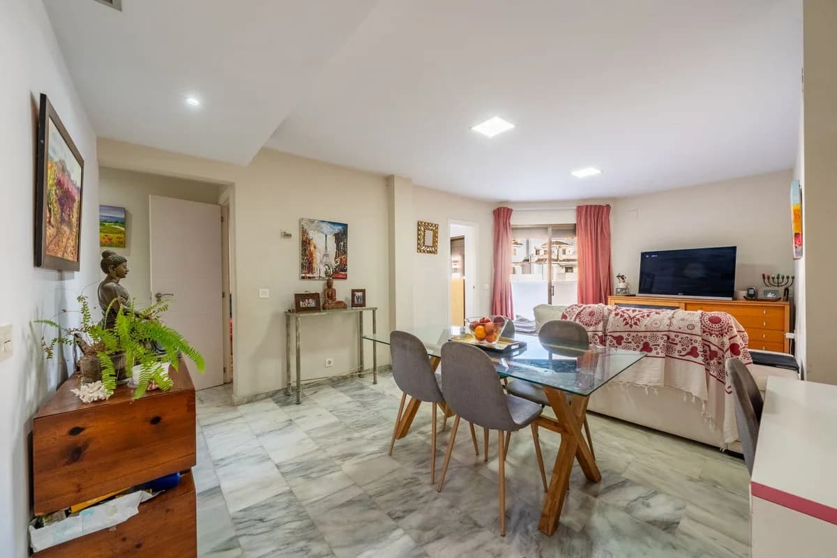 2 Bedroom Penthouse for Sale in Elviria, Málaga - Image 8