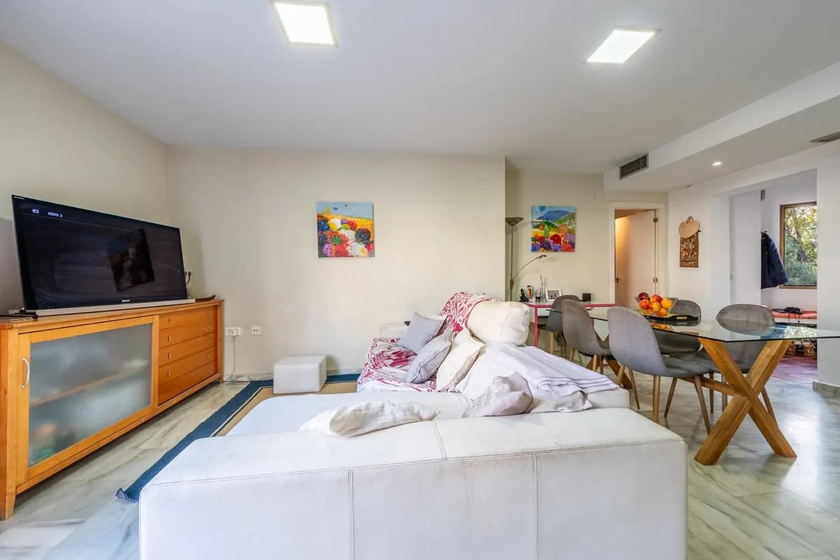 2 Bedroom Penthouse for Sale in Elviria, Málaga - Image 9