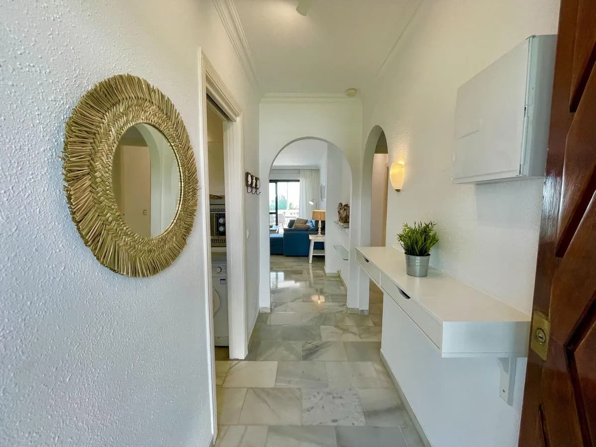 2 Bedroom Bungalow for Sale in Calahonda, Málaga - Image 2