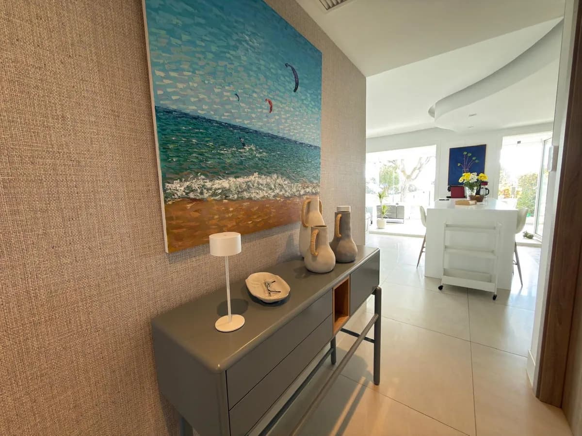 3 Bedroom Ground Floor Apartment for Sale in San Roque, Cádiz - Image 6