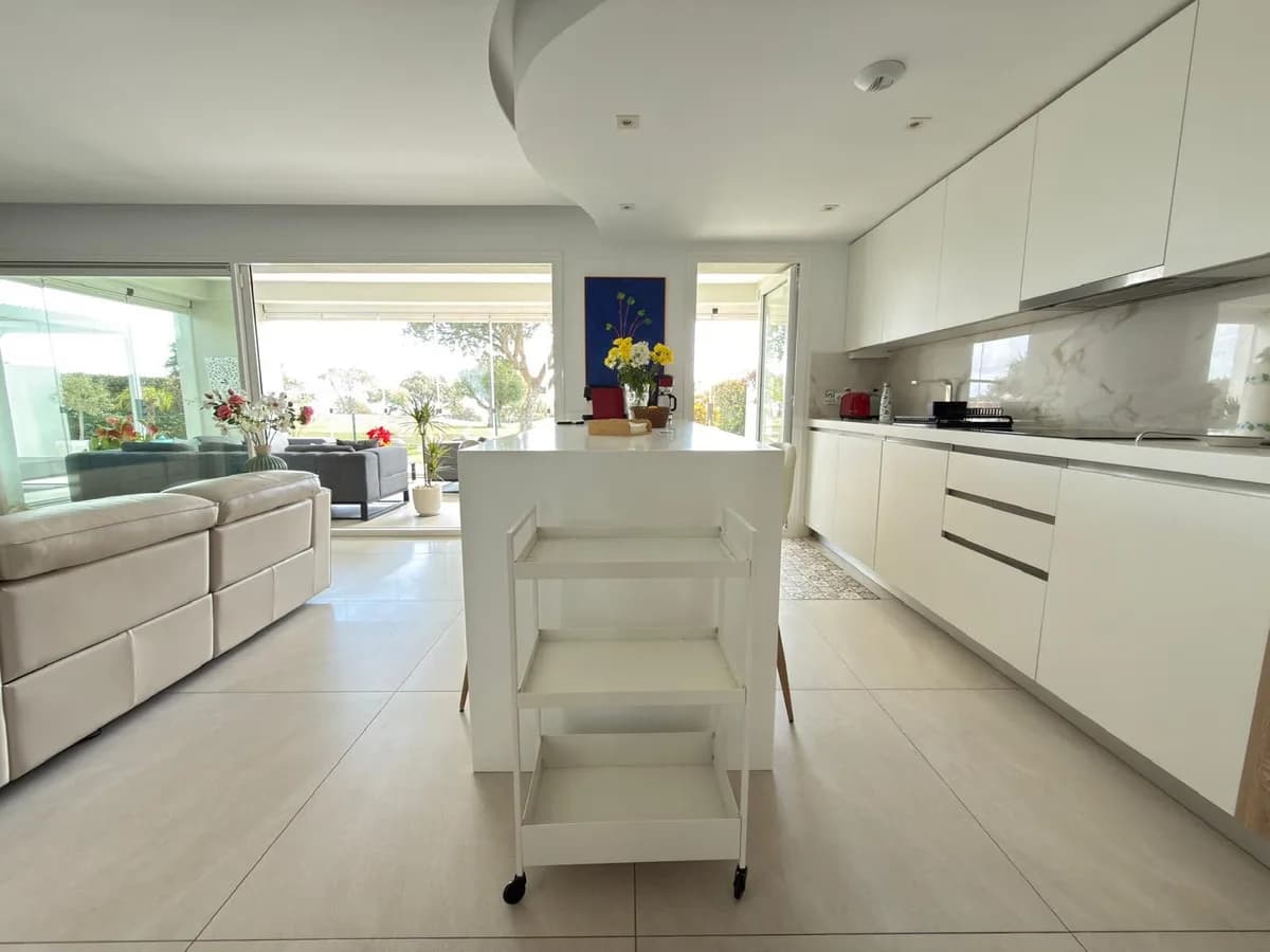 3 Bedroom Ground Floor Apartment for Sale in San Roque, Cádiz - Image 9
