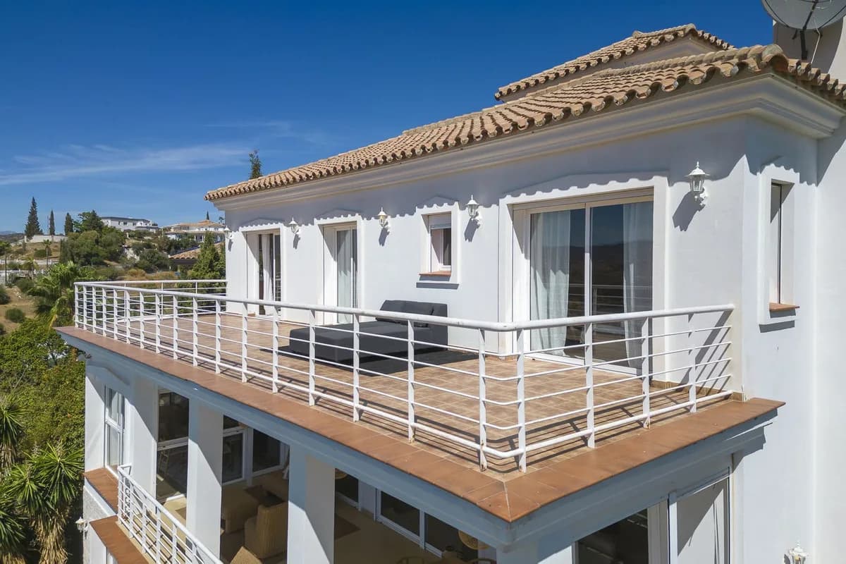 6 Bedroom Detached Villa for Sale in Mijas, Málaga - Image 8