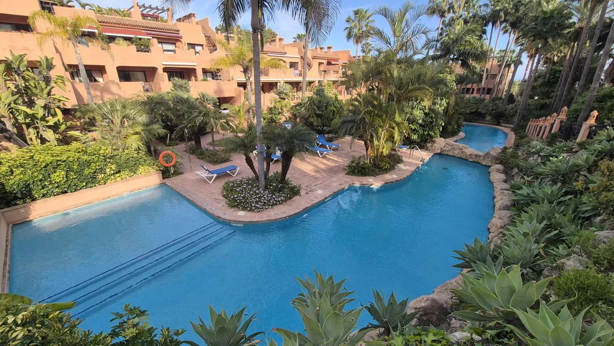 2 Bedroom Ground Floor Apartment for Sale in Los Flamingos, Málaga - Image 3