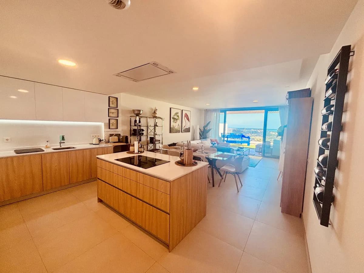 3 Bedroom Ground Floor Apartment for Sale in Calanova Golf, Málaga - Image 3
