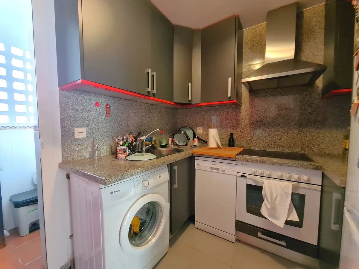 3 Bedroom Ground Floor Apartment for Sale in Estepona, Málaga - Image 3
