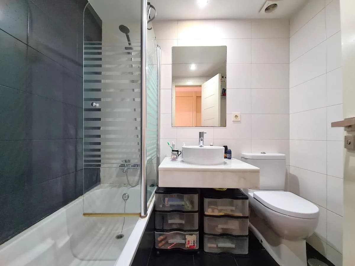 3 Bedroom Ground Floor Apartment for Sale in Estepona, Málaga - Image 5