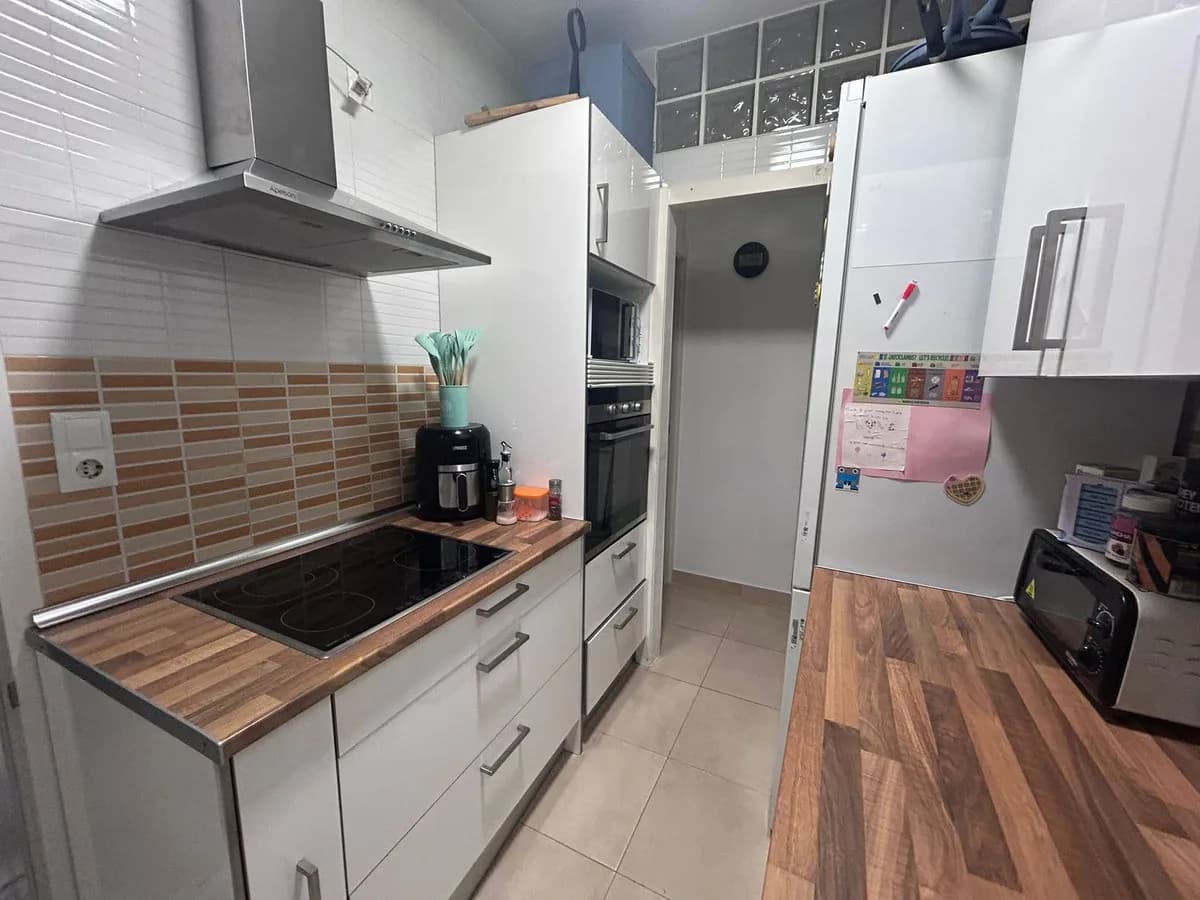 2 Bedroom Ground Floor Apartment for Sale in Estepona, Málaga - Image 2