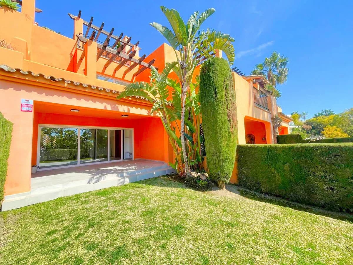 3 Bedroom Townhouse for Sale in El Paraiso, Málaga